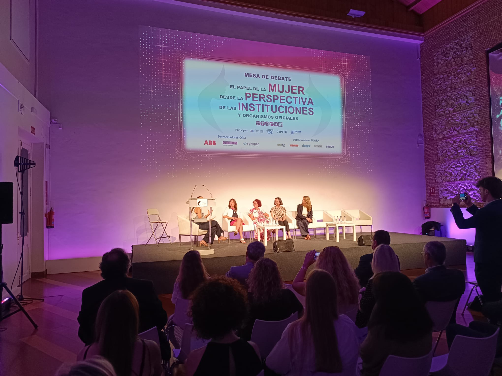 FEGECA participa en el II Congreso y Premios de la Mujer en los sectores Eléctrico, Climatización y Refrigeración