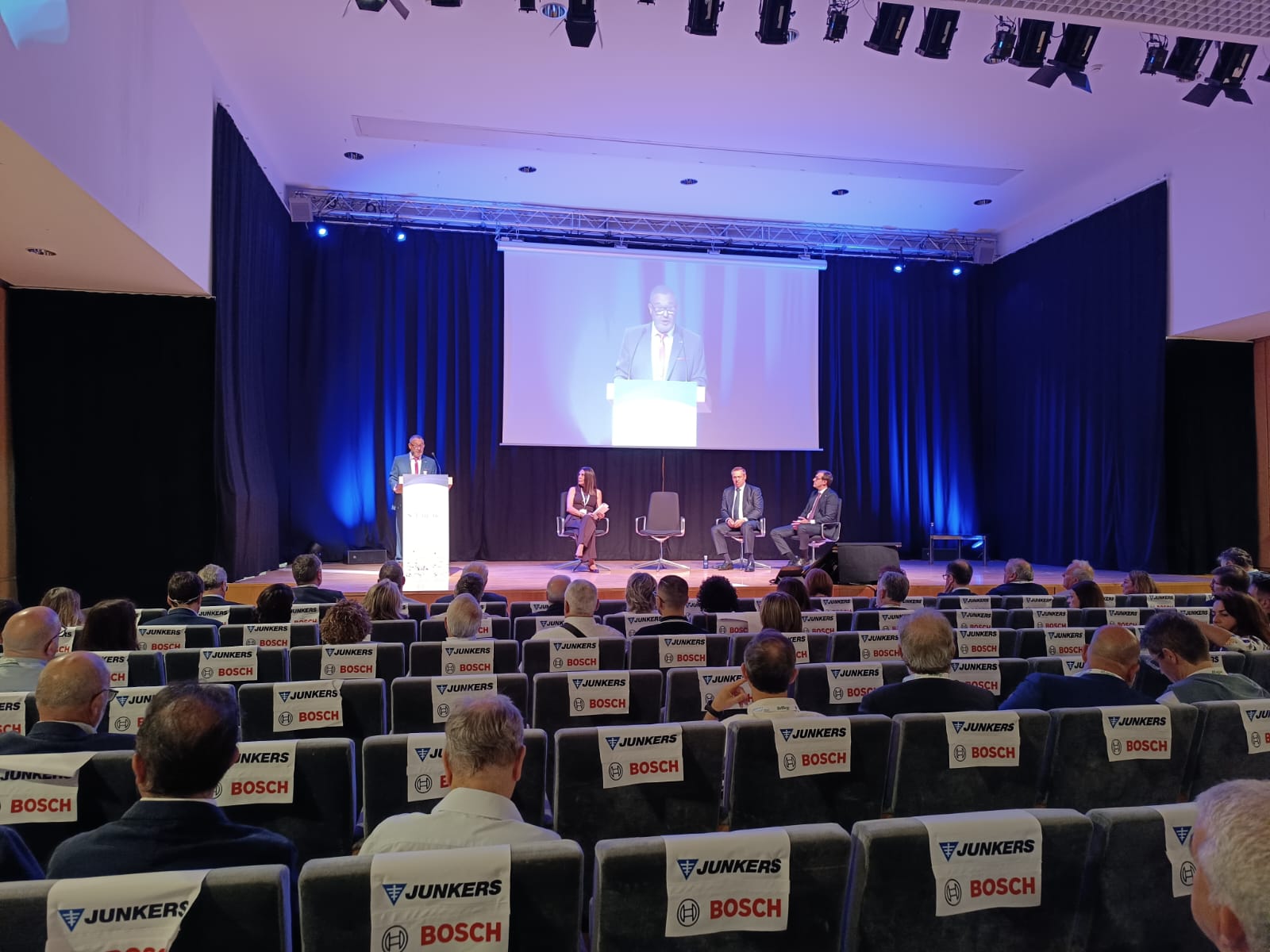 FEGECA asiste al  36º Congreso de CONAIF en Salamanca