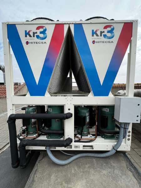 Bomba de Calor kr3 by Hitecsa en un hotel en Leganés