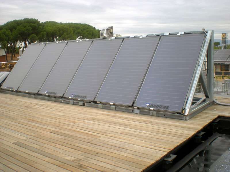 Junkers participó en Solar Decathlon 2012 con seis captadores solares FKT-1S