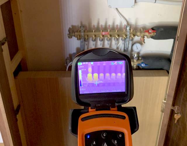 GIACOMINI : Instalando dos tipos de suelos radiantes en una vivienda