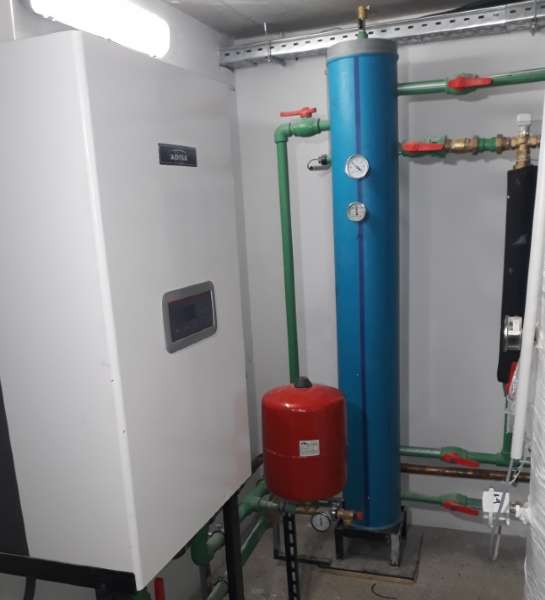 Las calderas murales CONDENSA PRO de Adisa Heating en una vivienda unifamiliar de Cabrera de Mar