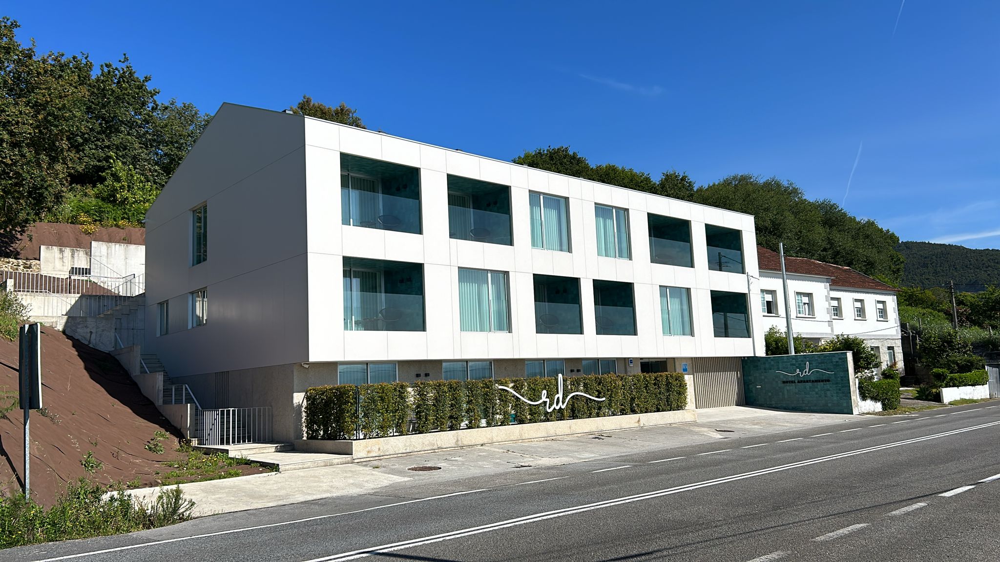 Soluciones WOLF en la rehabilitación de los modernos apartamentos RD Suites en Rías Baixas 